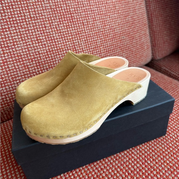 bryer Shoes - Rye Suede Clog Mules in Mustard Yellow